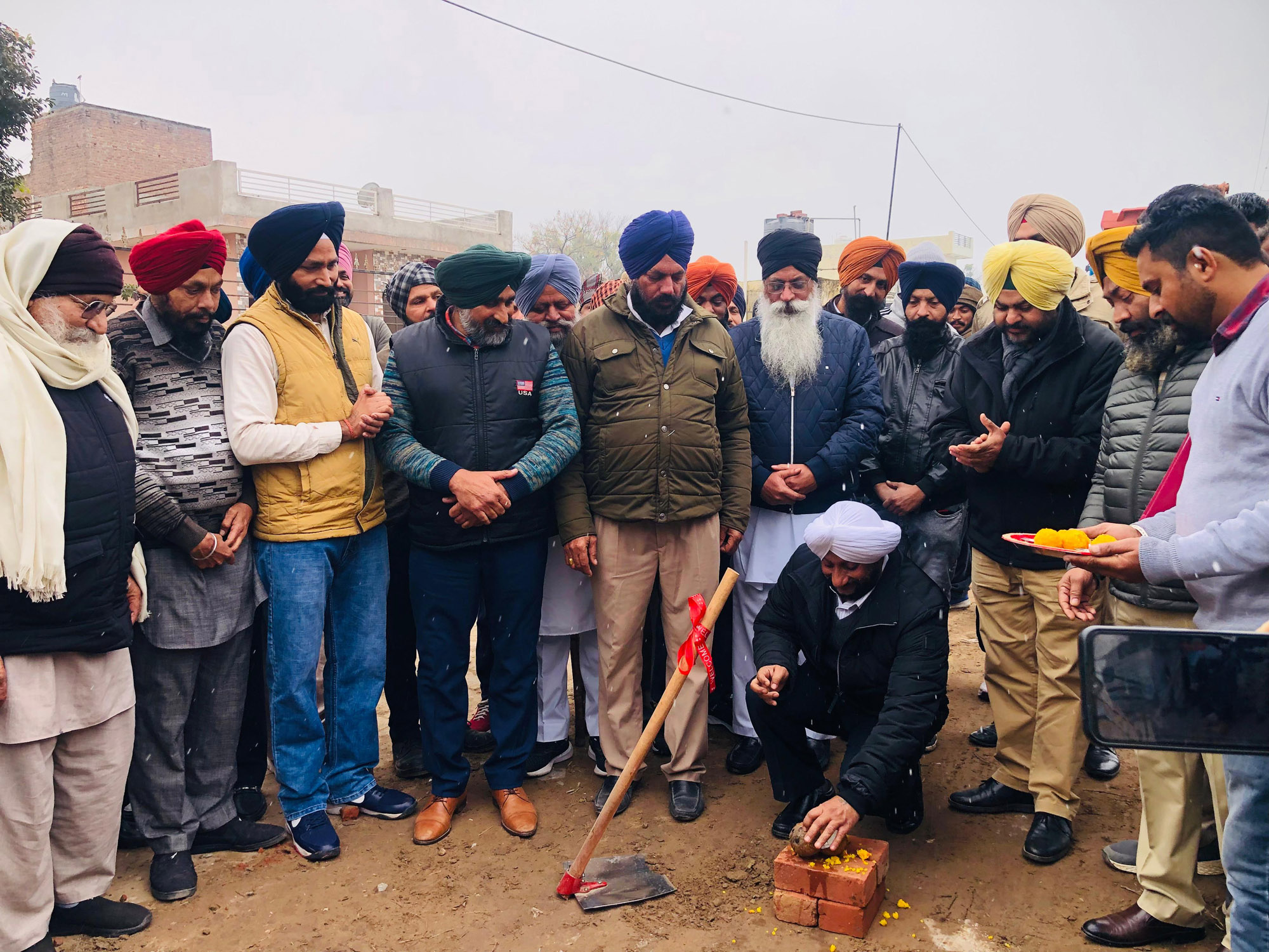 ਵਿਧਾਇਕ ਕੁਲਵੰਤ ਸਿੰਘ ਨੇ ਰੱਖਿਆ ਬਠਲਾਣਾ ਤੋਂ ਗੁਡਾਣਾ ਤੱਕ ਲਿੰਕ ਸੜਕ ਨੂੰ ਚੌੜਾ ਕਰਨ ਦਾ ਨੀਂਹ ਪੱਥਰ